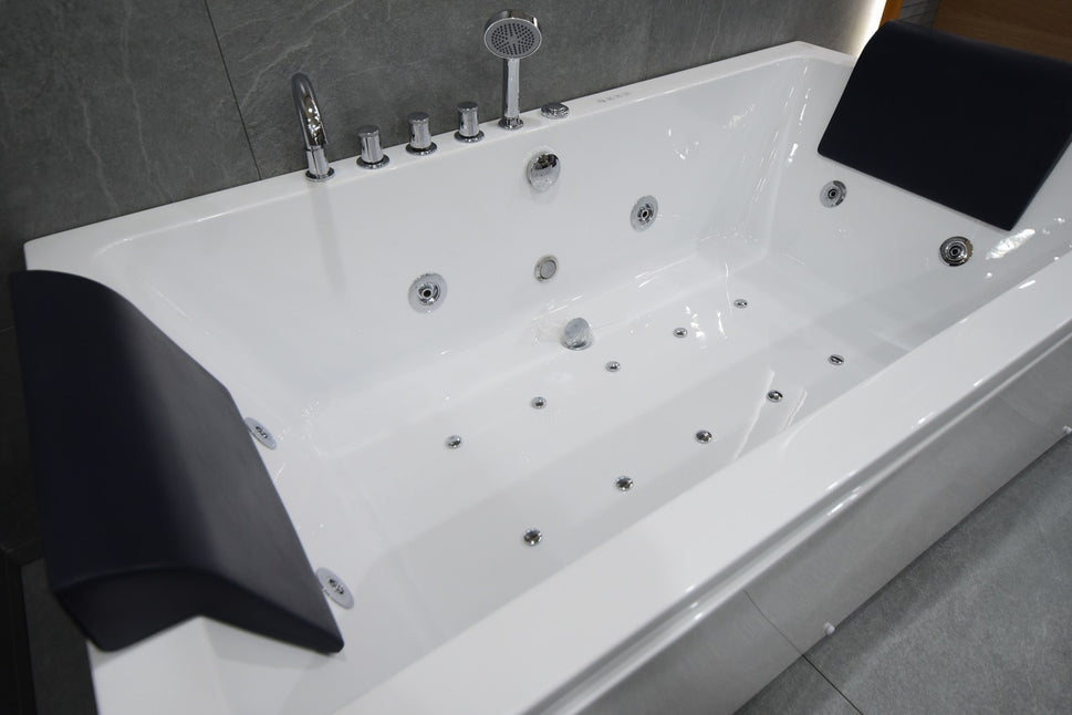 جاكوزى Jacuzzi